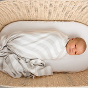 Love_and_Lee_bamboo_blanket_bamboo_swaddle_bamboo_baby_blanket_perfect_baby_shower_present_baby_bamboo_blanket_swaddle